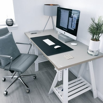 Desola Desk